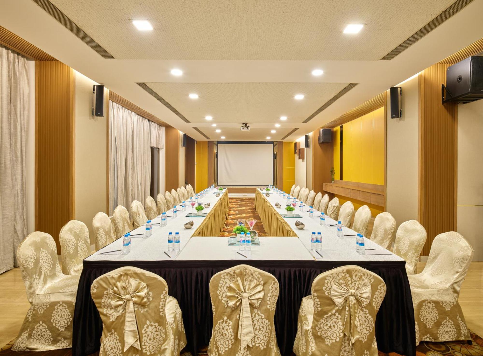 Sayaji Pune Wakad Bagian luar foto